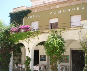 Гостиница Hotel Comodoro  Пау